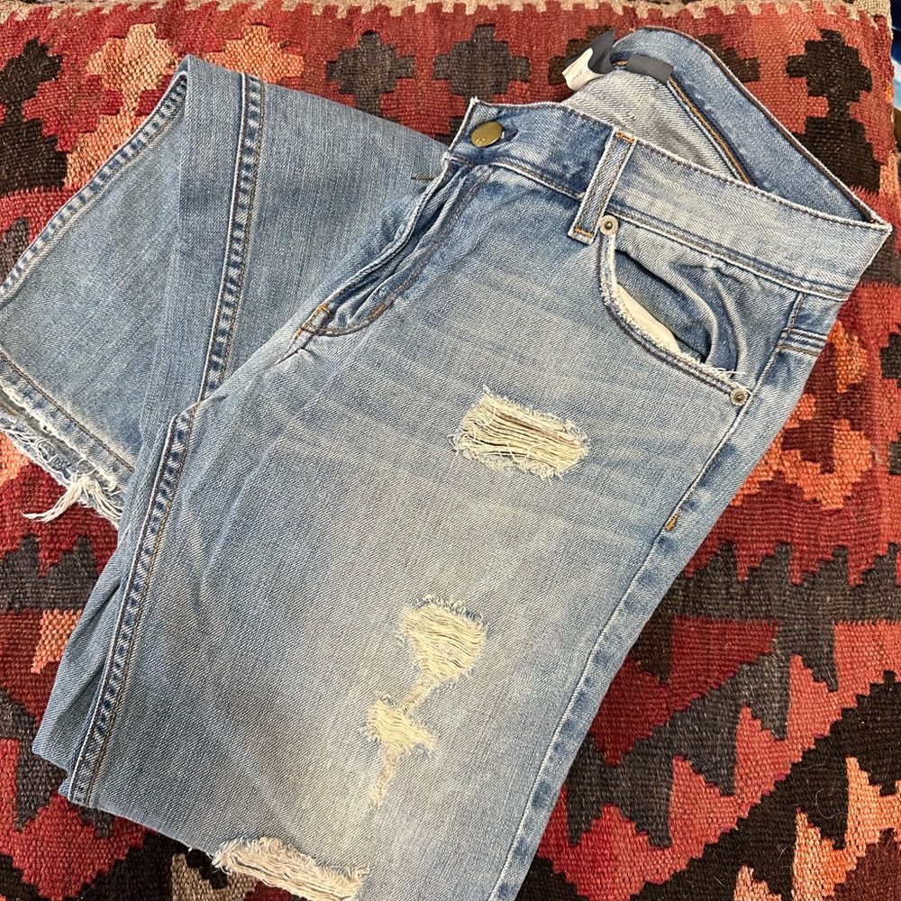 Awesome early 2000’s A|X Armani Exchange ladies T-1 Destroy jeans. 6 Long.